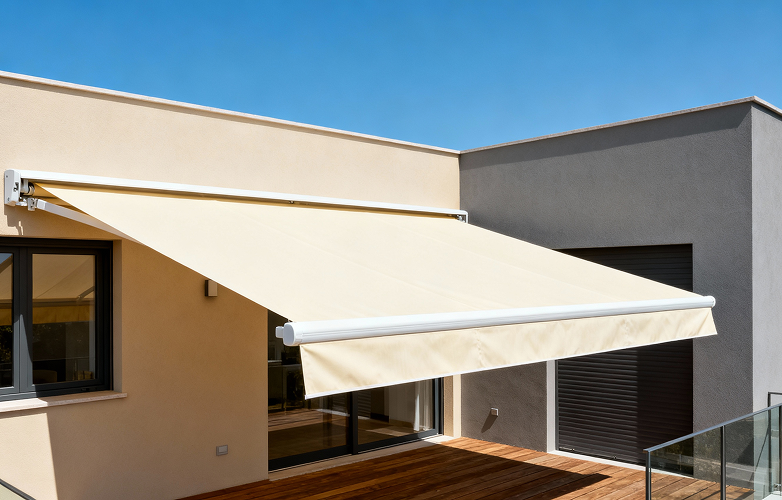 Специалист компании Мир Карнизов