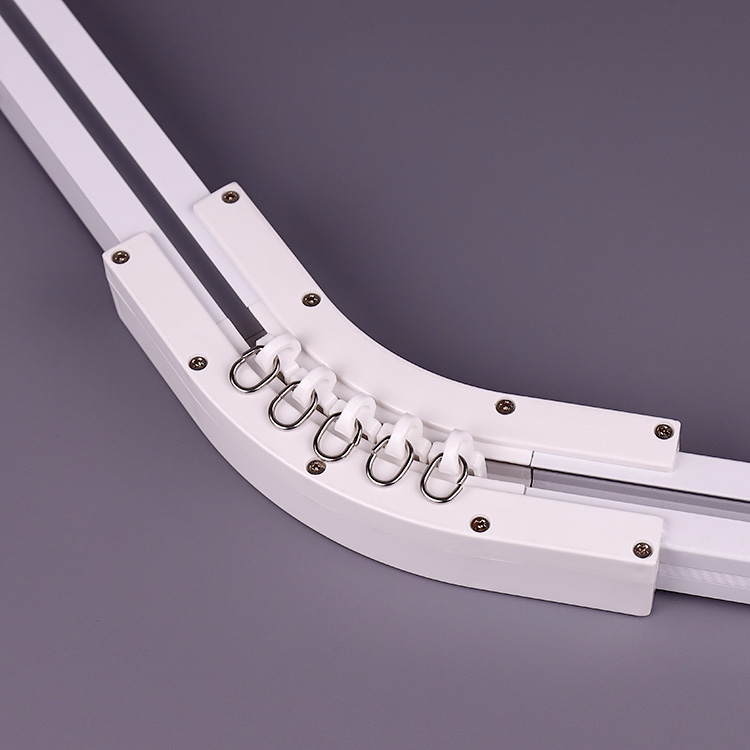 Угол пластиковый 135 градусов